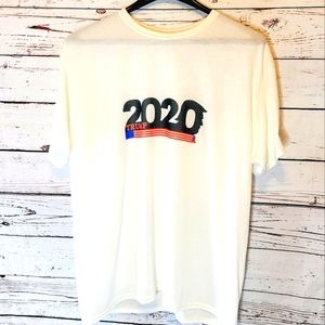 Trump 2020 Silhouette Tshirt NWOT